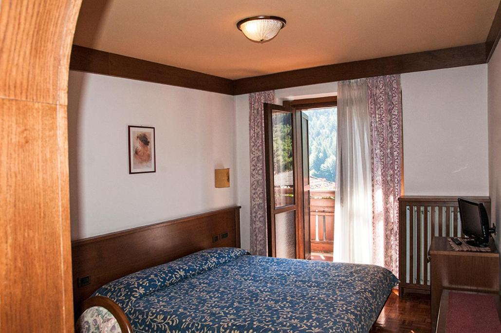 Hotel Carlone 브레구초 외부 사진