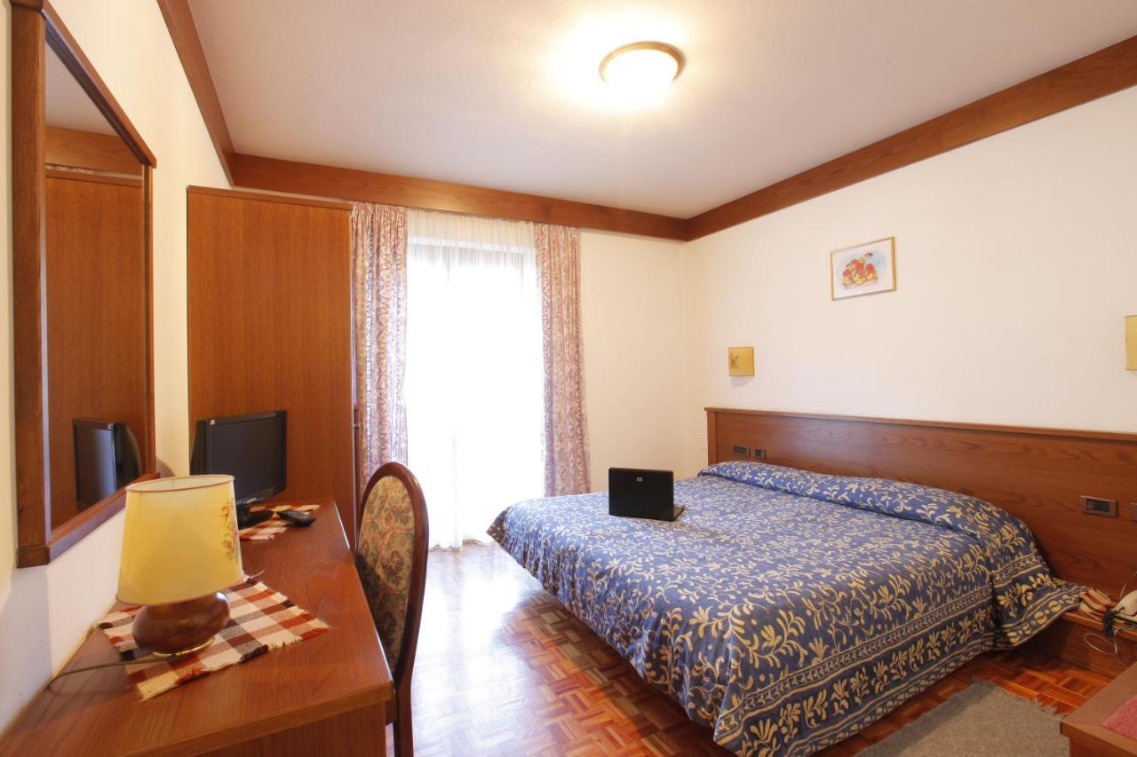 Hotel Carlone 브레구초 외부 사진