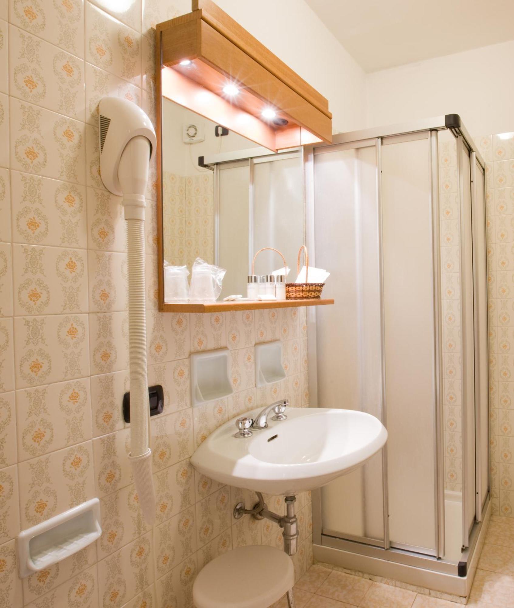 Hotel Carlone 브레구초 외부 사진